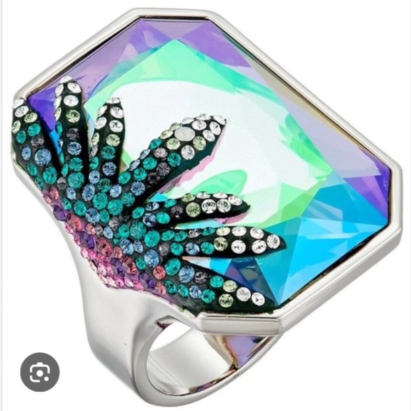ISO SWAROVSKI GISELE RING - Picture 3 of 3